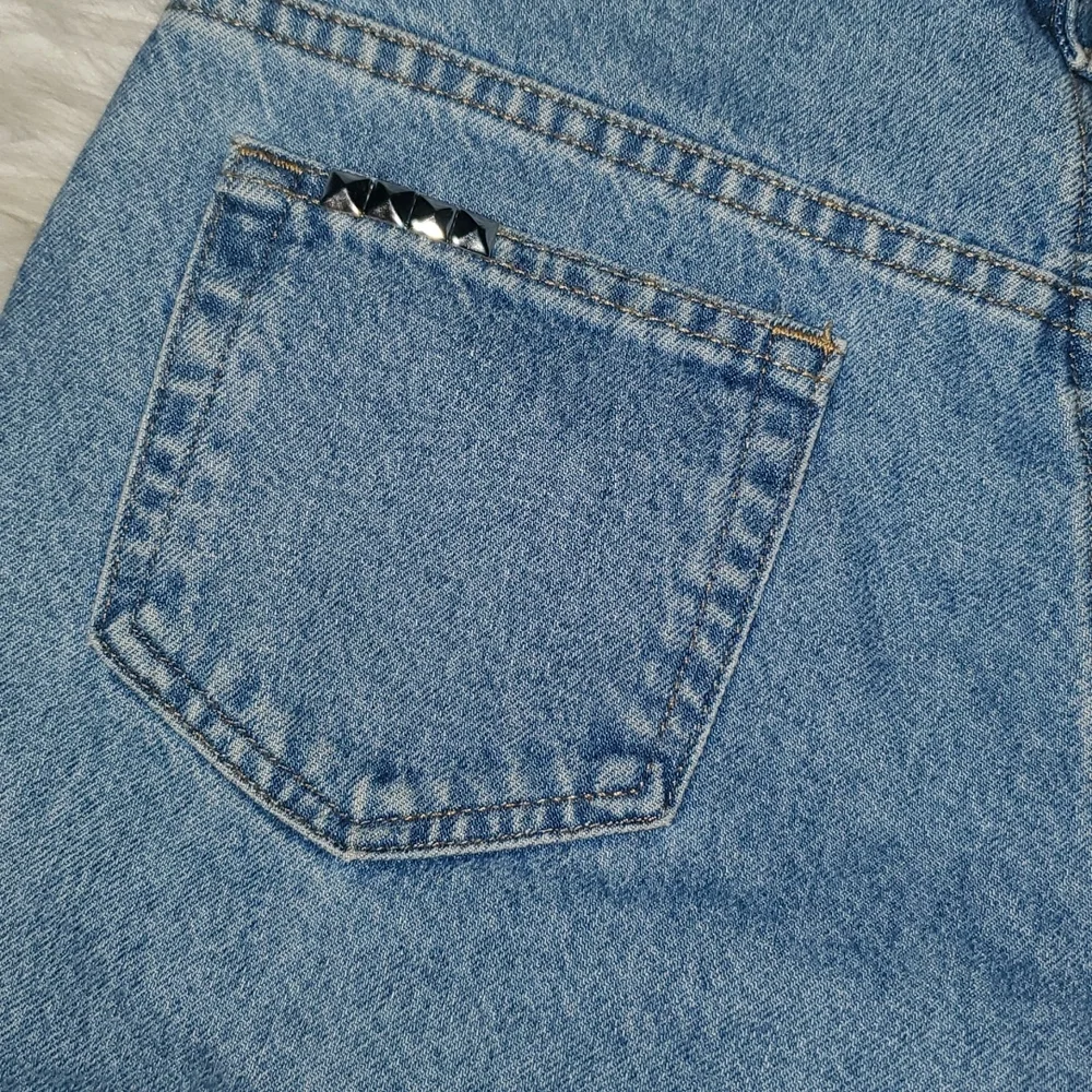 Liz Claiborne add some